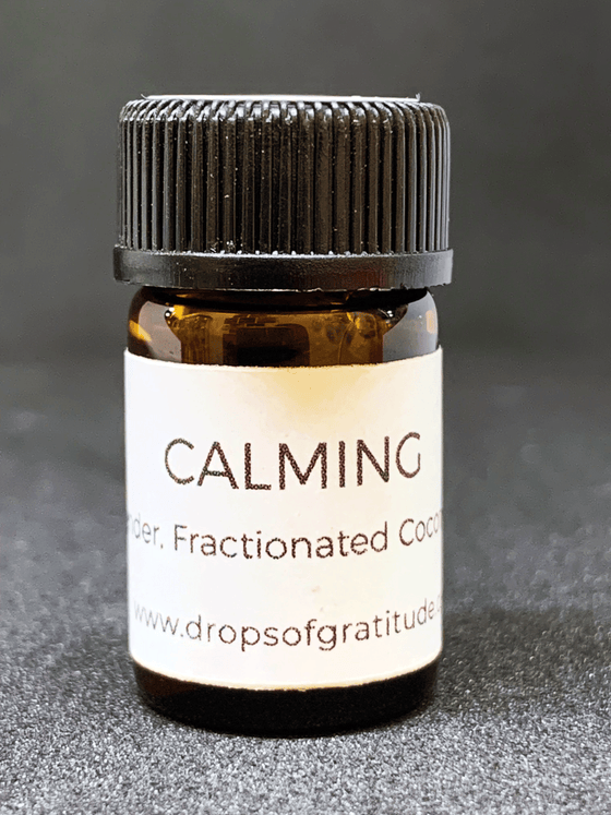 The "Calming" essential oil is best known for its relaxing and calming properties due to its key ingredients of lavender and fractionated coconut oil 