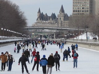 The World`s Largest Skating Rink- The Rideau Canal Skateway!
