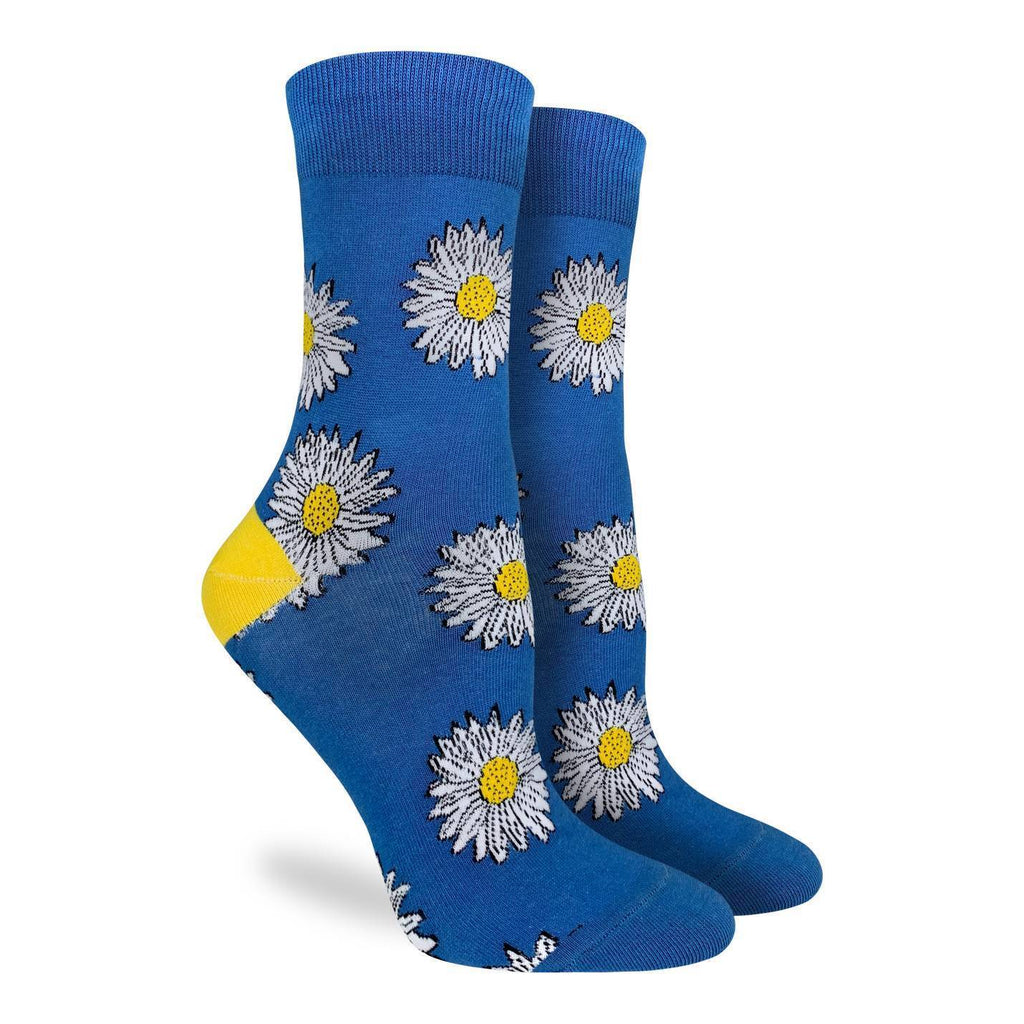 These royal blue coloured socks display several daisies, the quintessential colour palate of white, blue and yellow catches the eye. The heel boasts a magnificent yellow, taking from the center of the daisy, tying together the entire design. 85% Cotton, 10% Polyester, 5% Spandex
