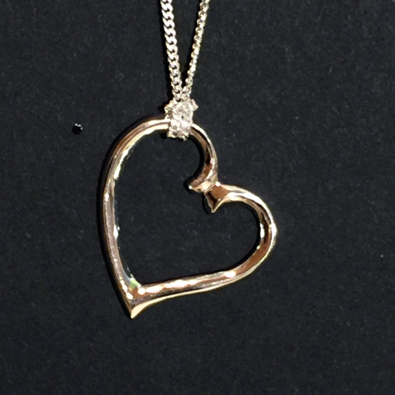Heart sales necklace canada