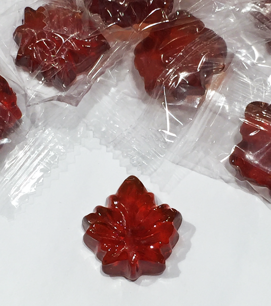 These delicious hard maple syrup candies are packed full of maple flavour. Each bag contains 90g of individually wrapped candies which are in the shape of a maple leaf. Ingredients: pure maple syrup, glucose, sugar.